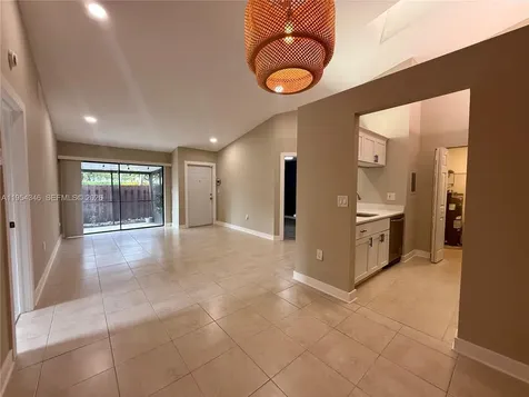 2550 N Nob Hill Road Sunrise FL 33322