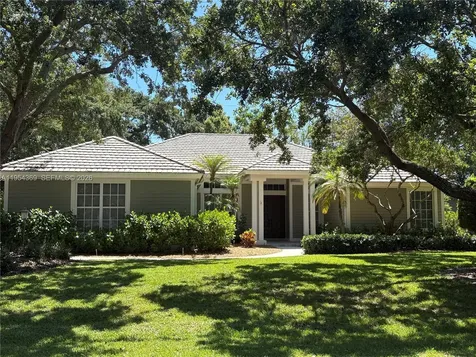 18265 SE Ridgeview Drive Tequesta FL 33469