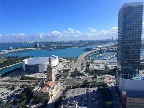 121 NE 5th Street Miami FL 33143