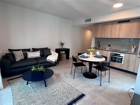 121 NE 5th Street Miami FL 33143