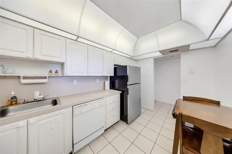 19370 Collins Avenue Sunny Isles Beach FL 33160