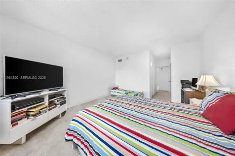 19370 Collins Avenue Sunny Isles Beach FL 33160
