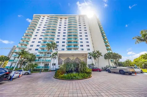19370 Collins Avenue Sunny Isles Beach FL 33160