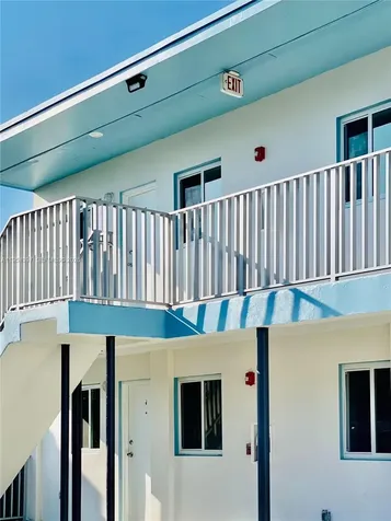1560 NW 1st Court Miami FL 33136