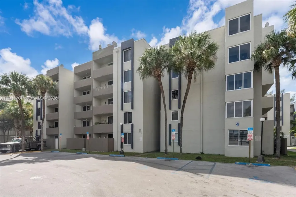 10000 NW 80th Court Hialeah FL 33016