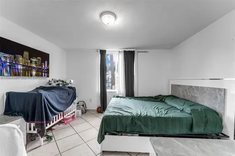 10000 NW 80th Court Hialeah FL 33016
