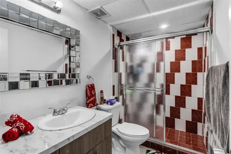 10000 NW 80th Court Hialeah FL 33016
