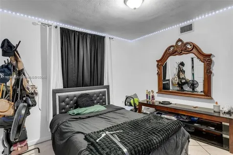 10000 NW 80th Court Hialeah FL 33016