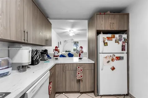 10000 NW 80th Court Hialeah FL 33016