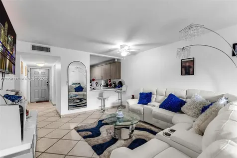 10000 NW 80th Court Hialeah FL 33016