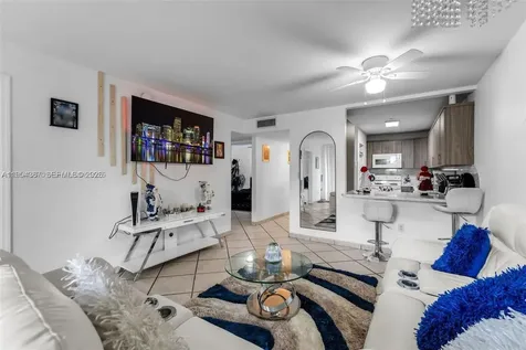 10000 NW 80th Court Hialeah FL 33016