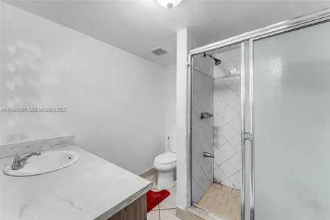 10000 NW 80th Court Hialeah FL 33016