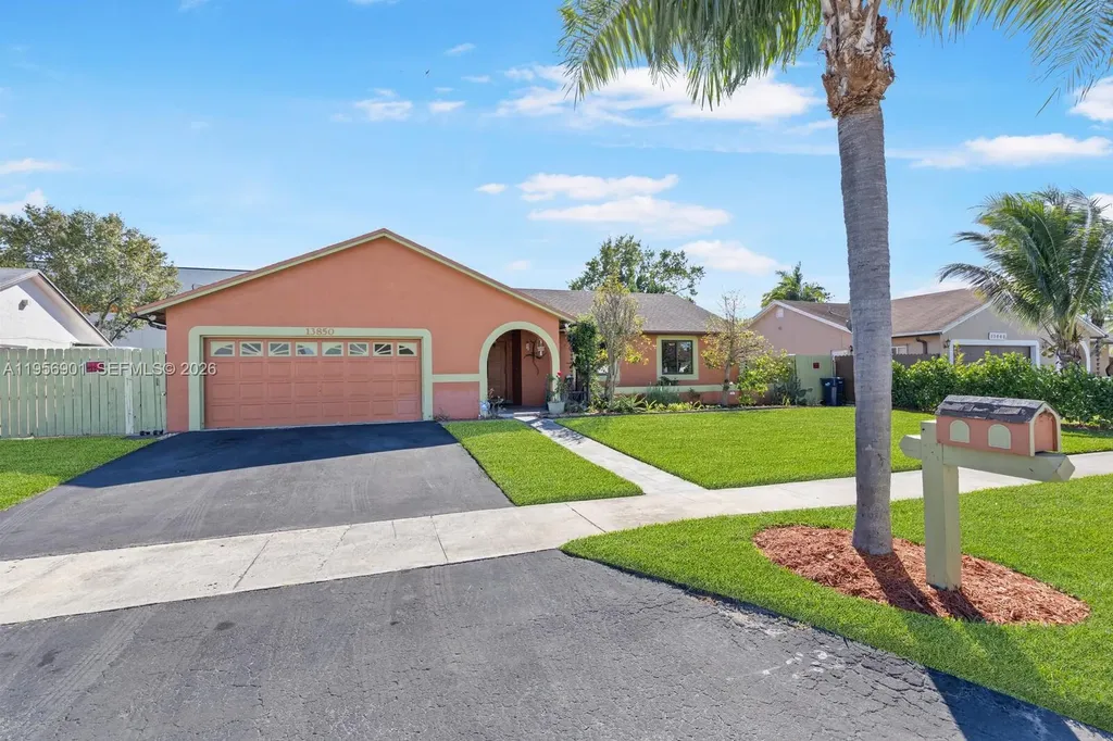 13850 SW 285th Terrace Homestead FL 33033