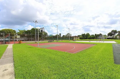 7900 Camino Circle Miami FL 33143