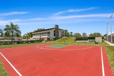 7900 Camino Circle Miami FL 33143