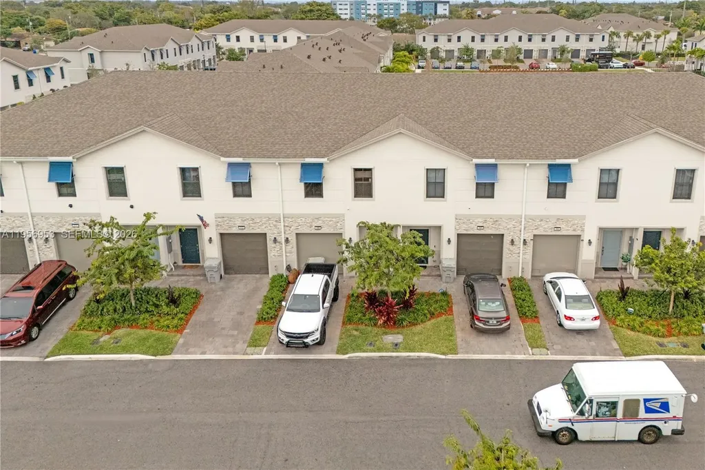 369 NW 8th Court Pompano Beach FL 33060