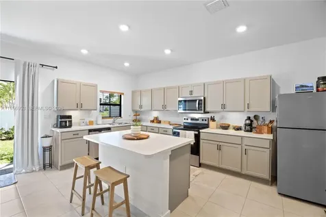 369 NW 8th Court Pompano Beach FL 33060