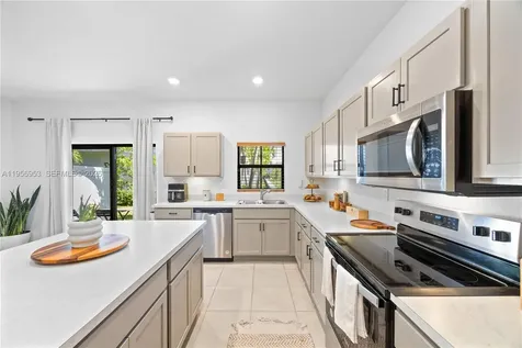 369 NW 8th Court Pompano Beach FL 33060