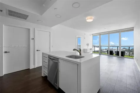 888 Biscayne Boulevard Miami FL 33132