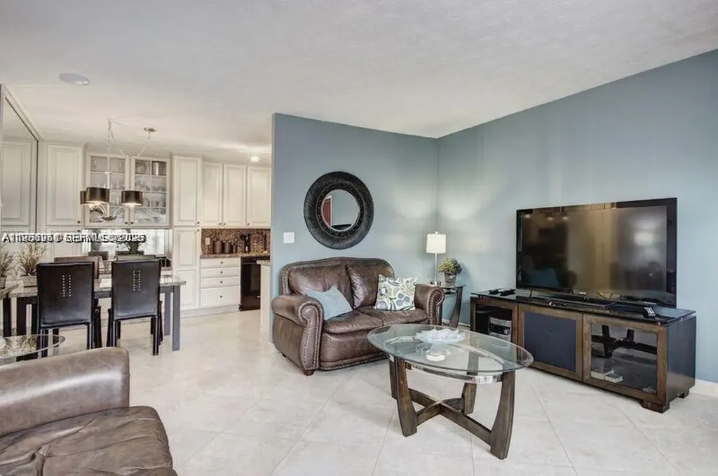 221 SE 9th Avenue Pompano Beach FL 33060