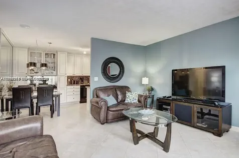 221 SE 9th Avenue Pompano Beach FL 33060