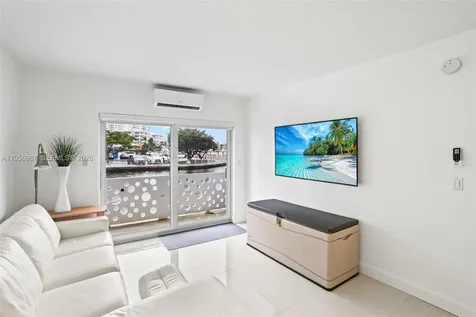 2500 Diana Drive Hallandale Beach FL 33009