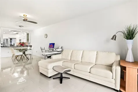 2500 Diana Drive Hallandale Beach FL 33009