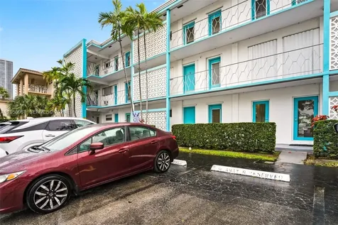 2500 Diana Drive Hallandale Beach FL 33009