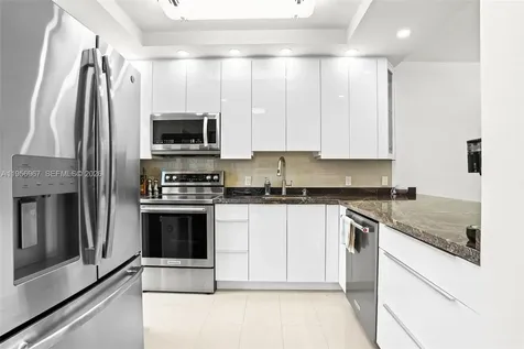 2500 Diana Drive Hallandale Beach FL 33009