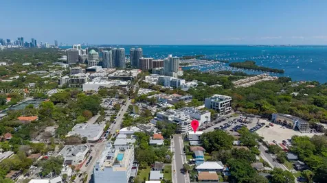 3200 Thomas Avenue Miami FL 33133