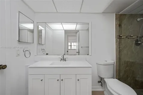 200 Lakeview Drive Weston FL 33326