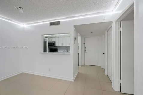 200 Lakeview Drive Weston FL 33326