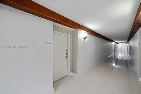 200 Lakeview Drive Weston FL 33326