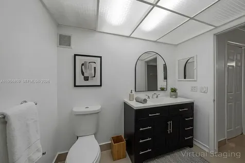 200 Lakeview Drive Weston FL 33326