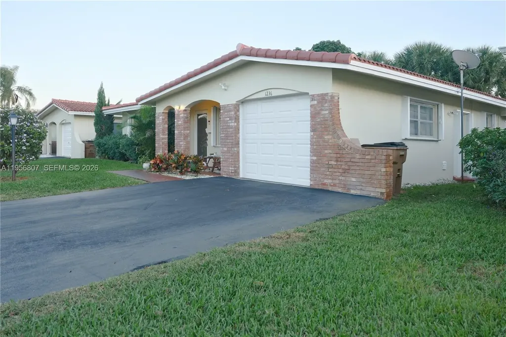 1236 NW 43rd Street Deerfield Beach FL 33064