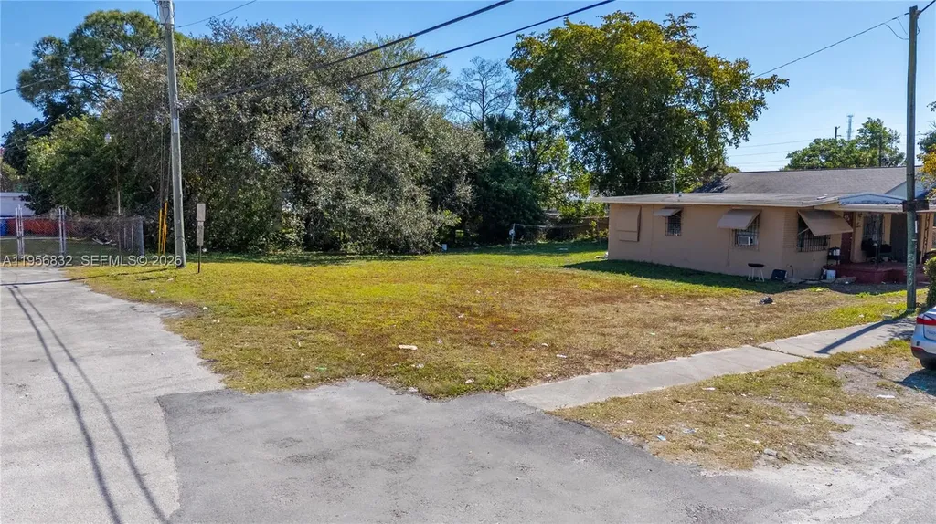 536 NW 16th Avenue Fort Lauderdale FL 33311