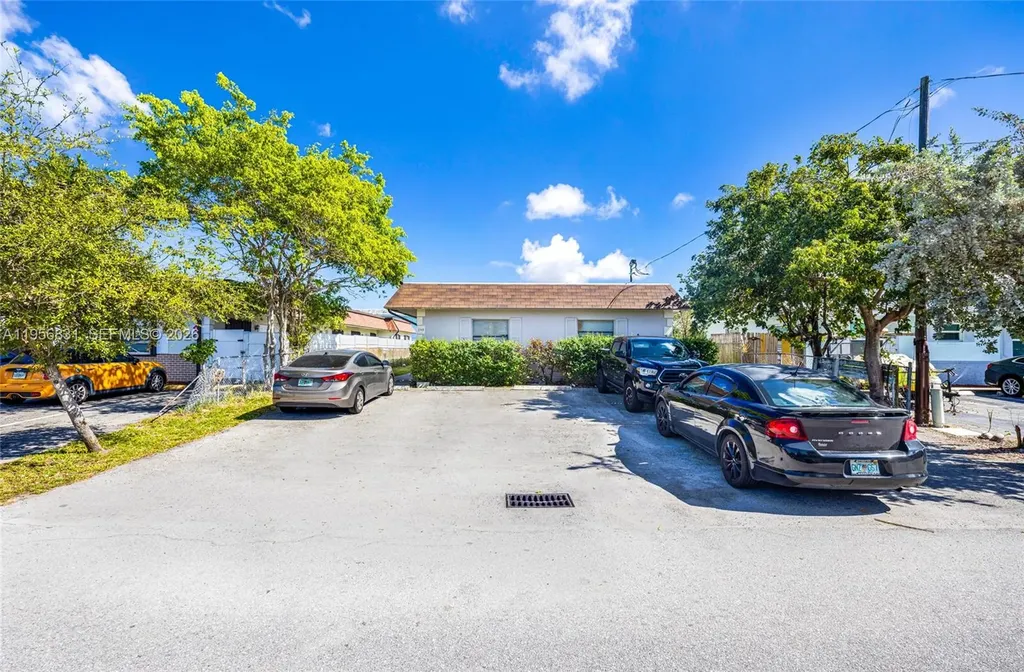 240 SE 9th Avenue Pompano Beach FL 33060