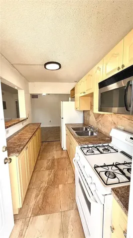 20311 NE 2nd Avenue Miami FL 33179