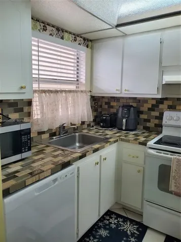 9360 Sunrise Lakes Boulevard Sunrise FL 33322