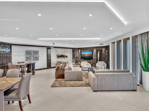 21200 Point Place Aventura FL 33180