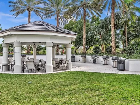 21200 Point Place Aventura FL 33180