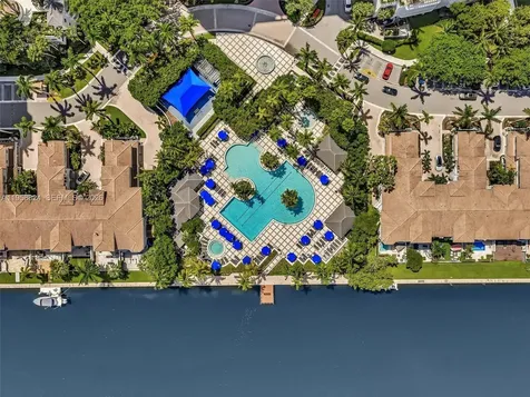 21200 Point Place Aventura FL 33180