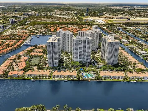 21200 Point Place Aventura FL 33180