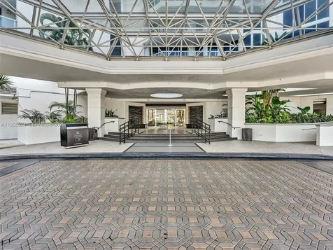21200 Point Place Aventura FL 33180