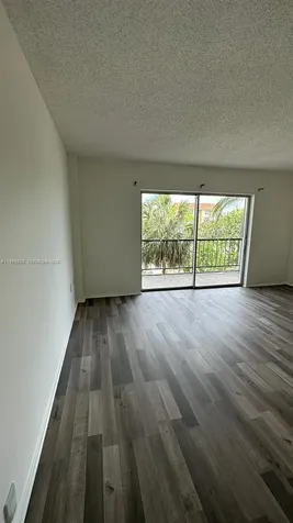 4174 Inverrary Drive Lauderhill FL 33319