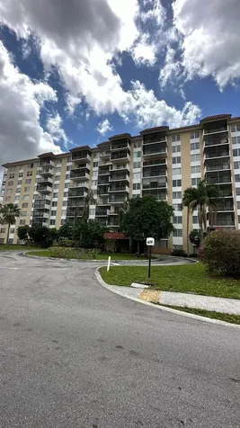 4174 Inverrary Drive Lauderhill FL 33319