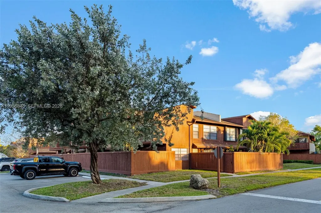 6554 SW 114th Place Miami FL 33173