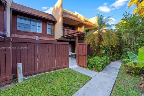 6554 SW 114th Place Miami FL 33173