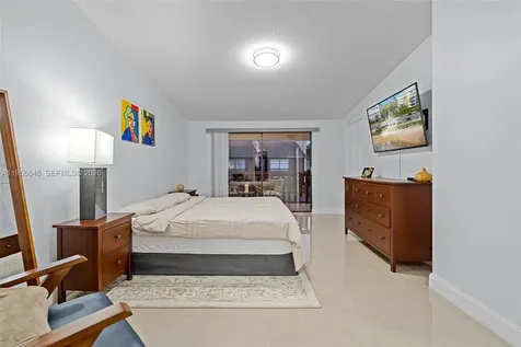 6554 SW 114th Place Miami FL 33173