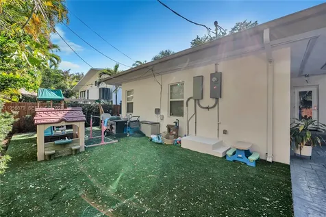 3535 W Glencoe Street Miami FL 33133